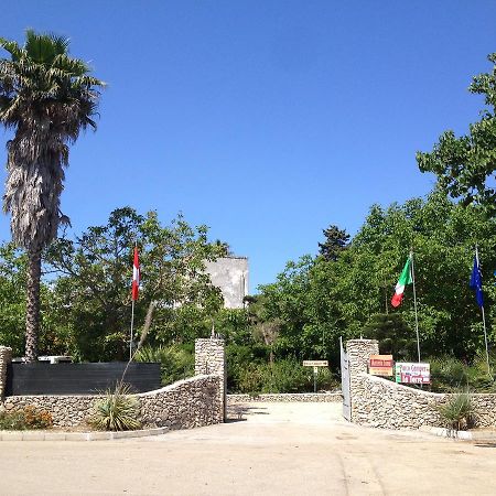 Masseria Lama Torre dell'Orso Buitenkant foto